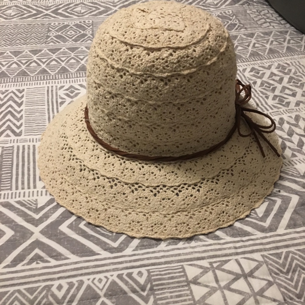 Hat - Picture 3 of 3